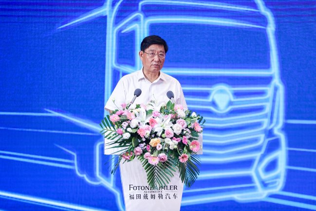 超级动力链新品上市、全系国六到位、321闪修服务发布 欧曼“王炸”惊喜不断