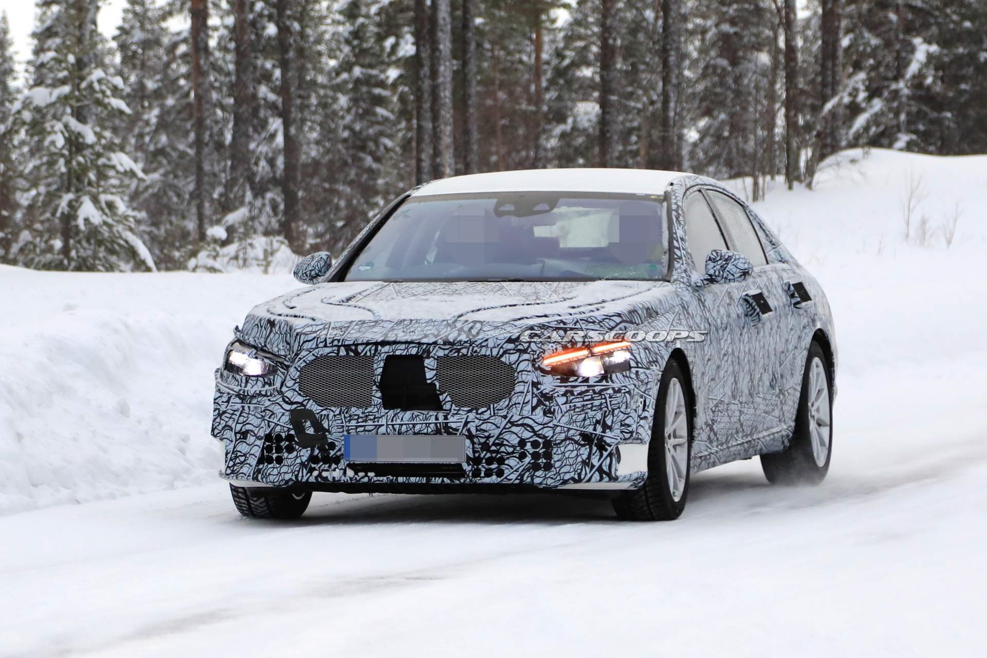 autohomecar__ChcCRFxkxxyAdTp-AAvkJREUmSI708.jpg