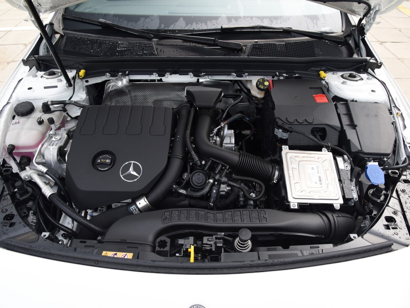 800x0_1_q95_autohomecar__ChsEnl1NieWATAqdAAizIca4M_Q168.jpg